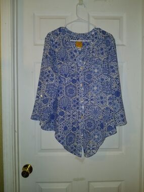 Ruby Rd. Blue and White Printed Button-Front Blouse